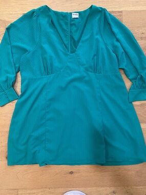 Arula Teal V-Neck Women’s long sleeve feminine flirty dress size C